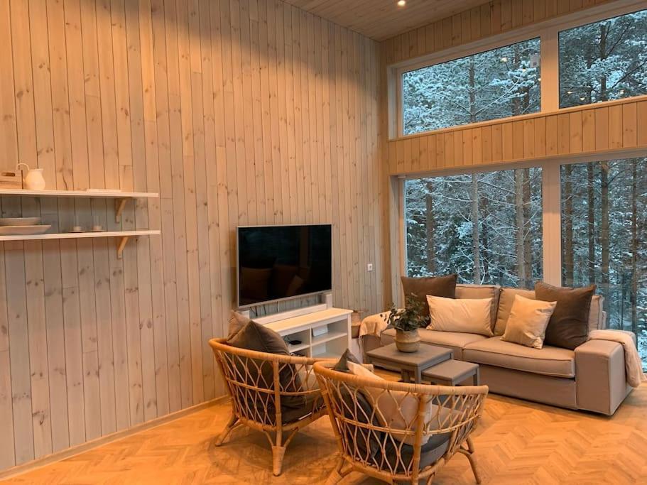 Tretoppen - Ny Moderne Hytte, Unike Finnskogen تورسبي المظهر الخارجي الصورة