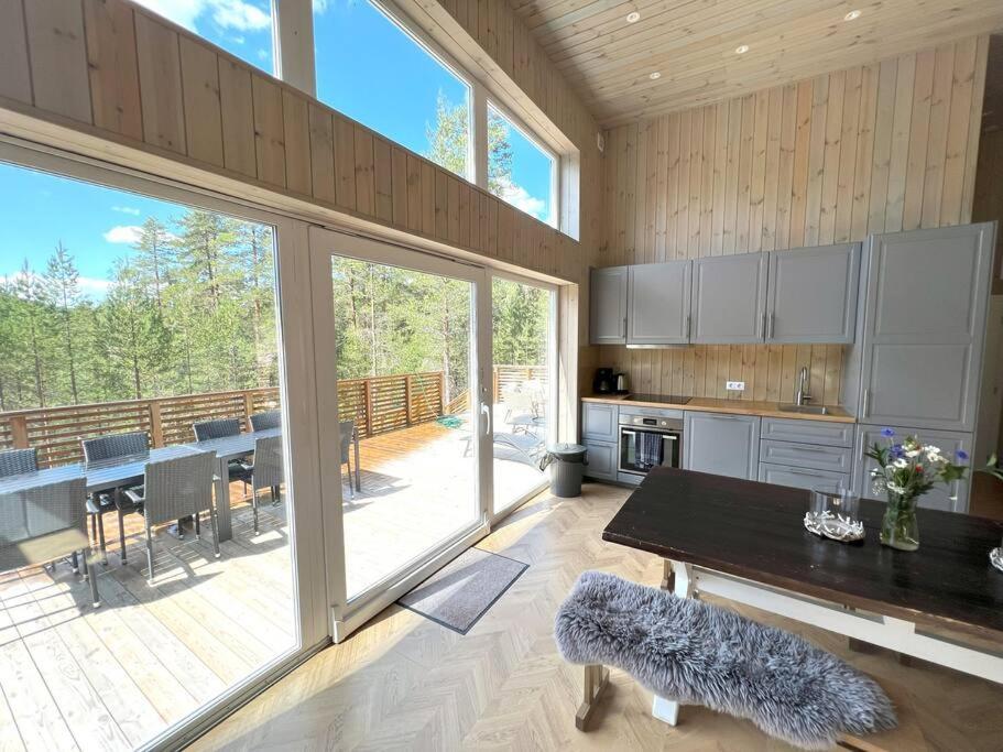 Tretoppen - Ny Moderne Hytte, Unike Finnskogen تورسبي المظهر الخارجي الصورة