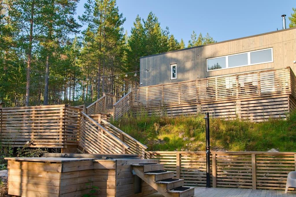 Tretoppen - Ny Moderne Hytte, Unike Finnskogen تورسبي المظهر الخارجي الصورة