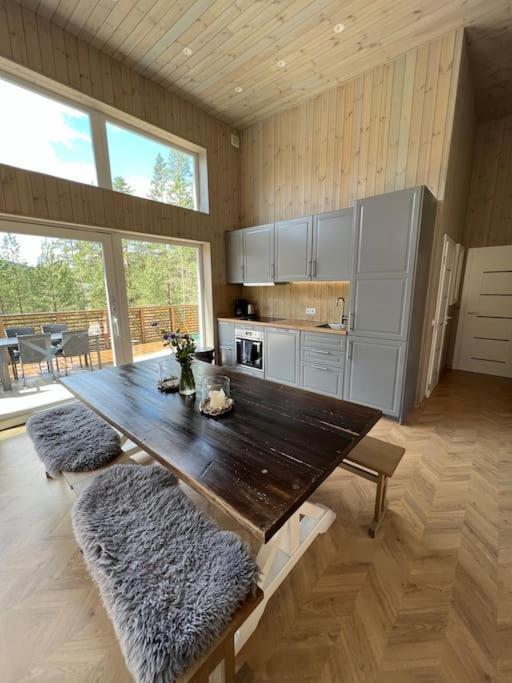 Tretoppen - Ny Moderne Hytte, Unike Finnskogen تورسبي المظهر الخارجي الصورة