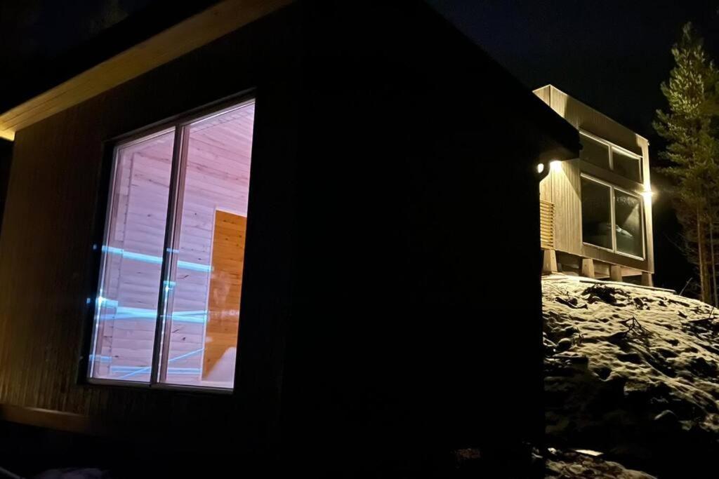 Tretoppen - Ny Moderne Hytte, Unike Finnskogen تورسبي المظهر الخارجي الصورة